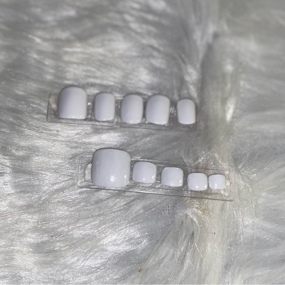 White Mani + Pedi Press on Nail Set| 10pcs Extra Short Square Nails & 20pcs Toe - Picture 2 of 10